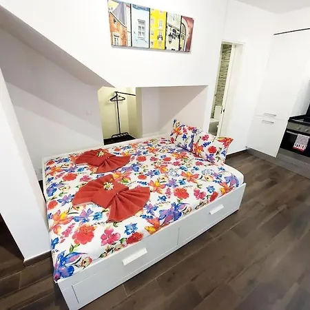 Apartment Of The Panteao, 1st Floor